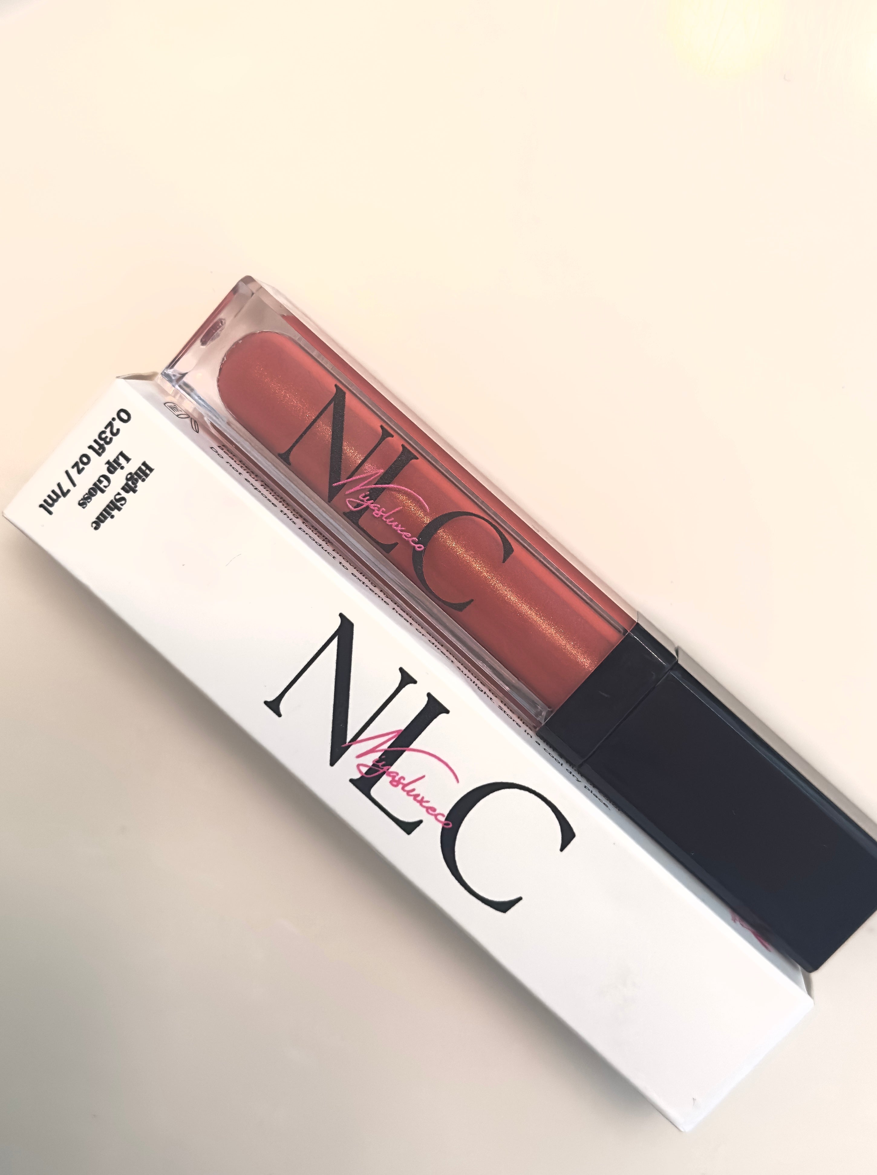 Classic Nude LED Lip Gloss